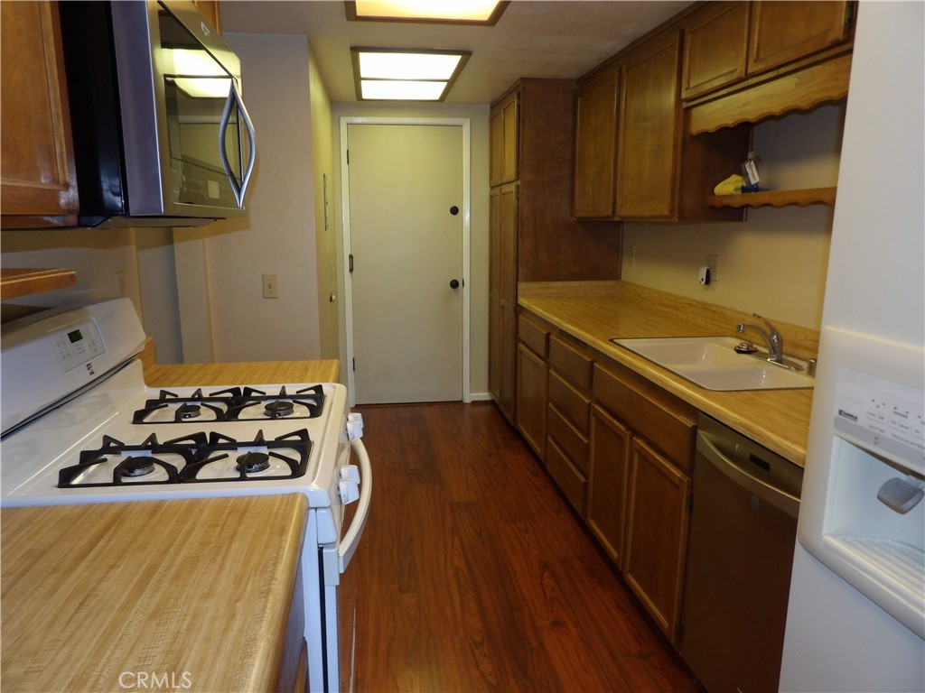 2175 Aspenwood Court Property Photo 10