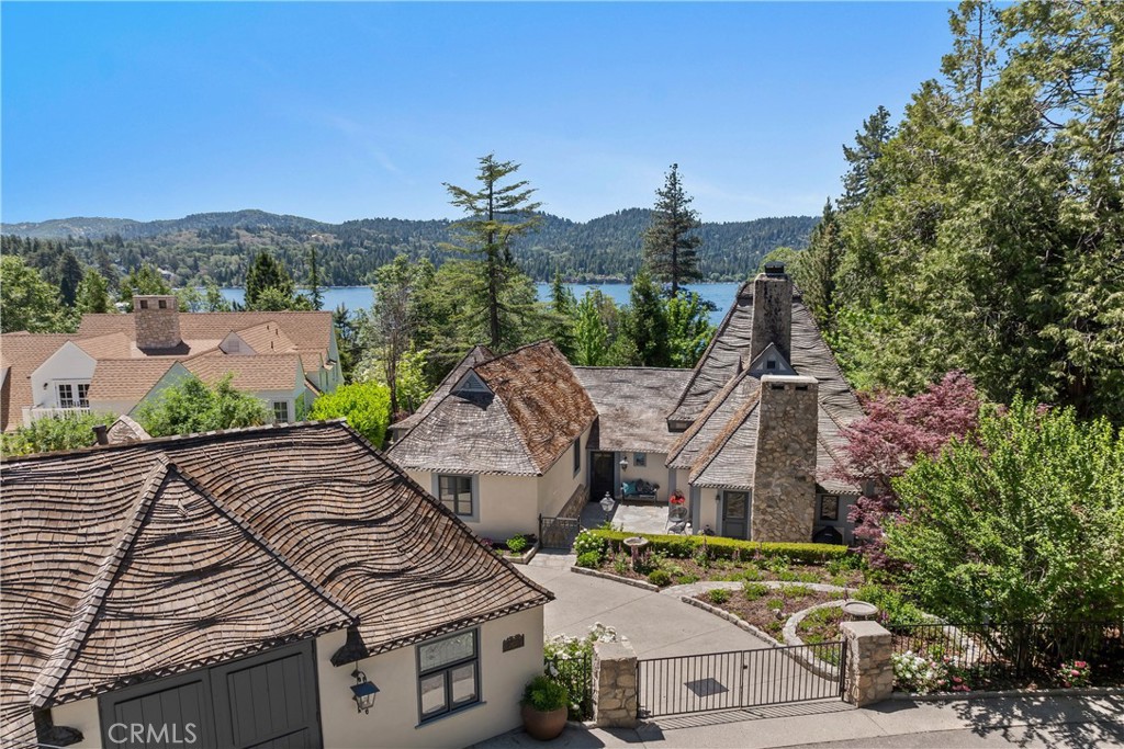 28233 North Shore Road Property Photo