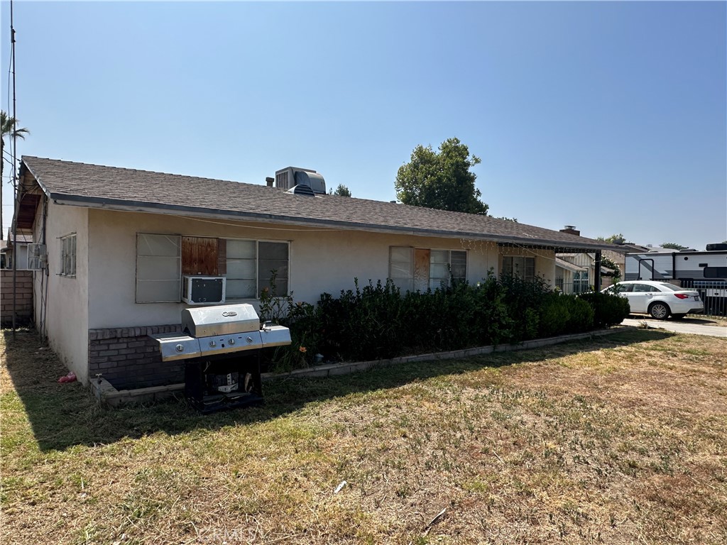 974 Grand Avenue Property Photo 3