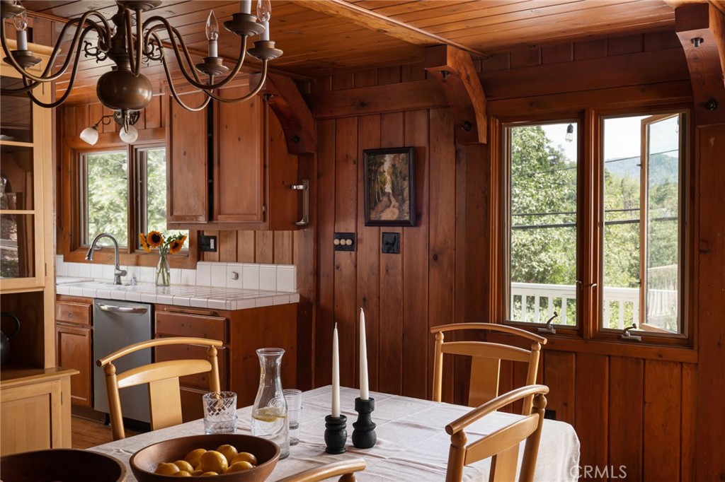 28819 North Shore Road Property Photo 9