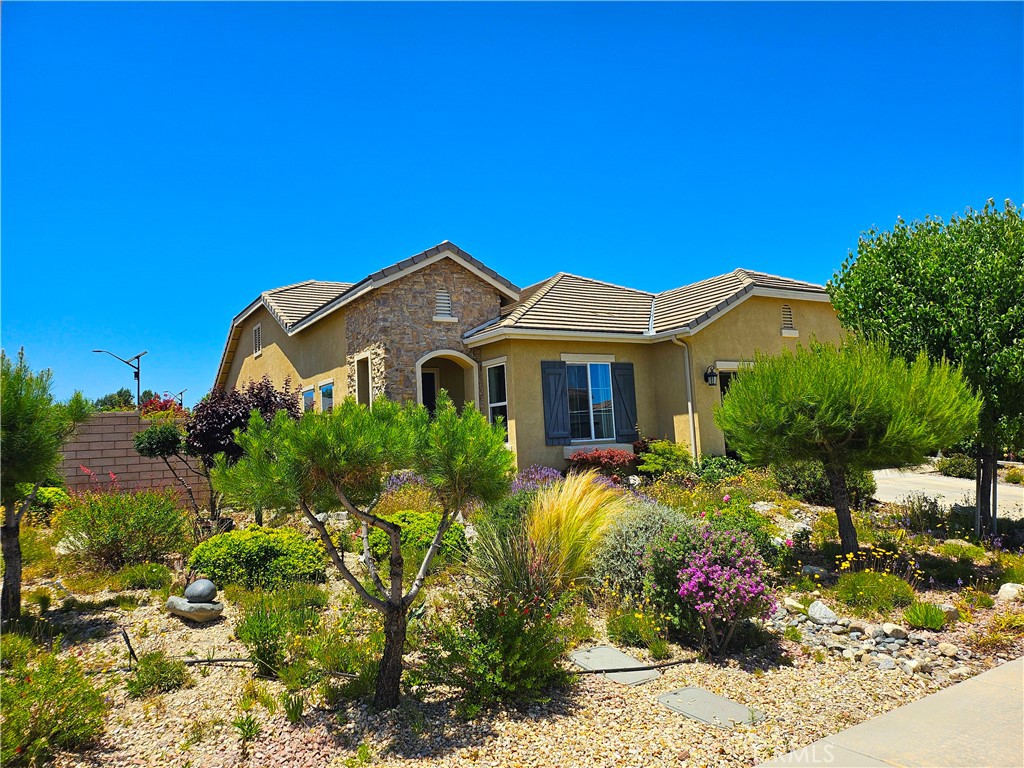 1542 Timberline Property Photo 4