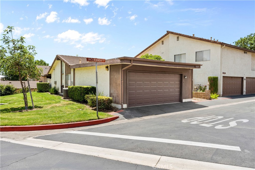 2127 Jacaranda Court Property Photo 1