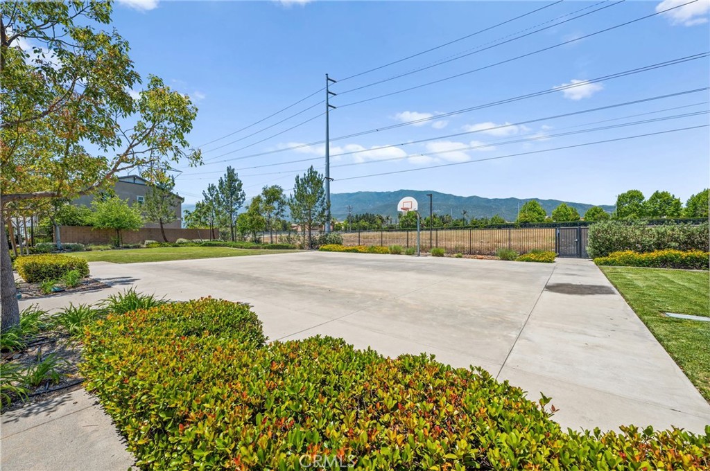 5609 Garibaldi Way Property Photo 41