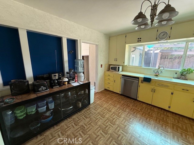 984 E Lynwood Drive Property Photo 13