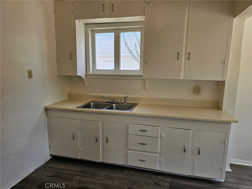 26483 9th Street Property Photo 6