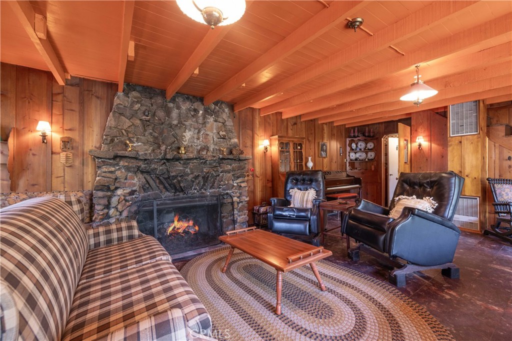 32825 Deer Lick Drive Property Photo 4