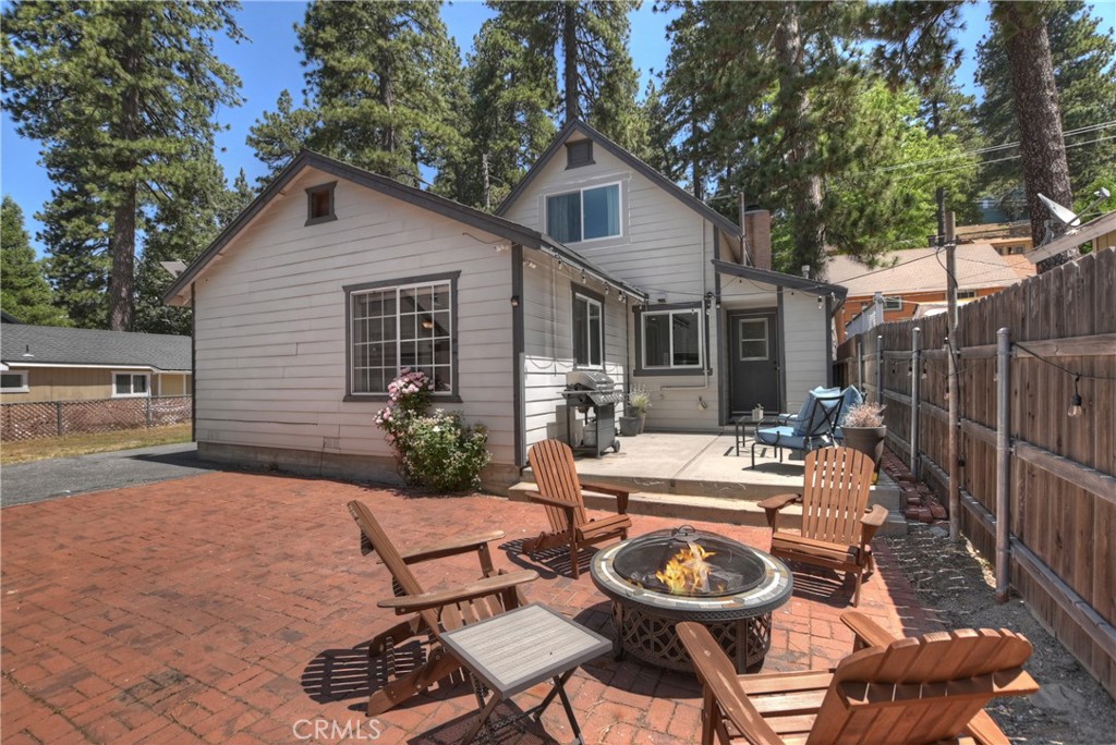 22989 Pine Lane Property Photo 6