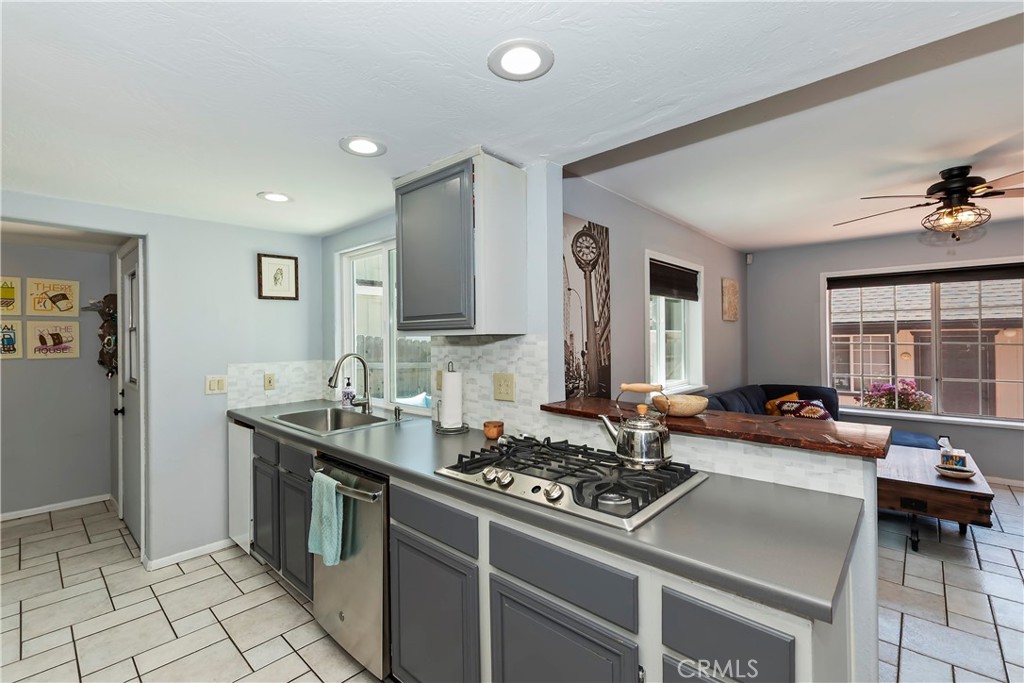 22989 Pine Lane Property Photo 13
