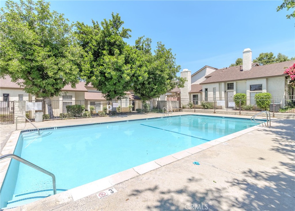 1974 E Lynwood Drive 2b Property Photo 15