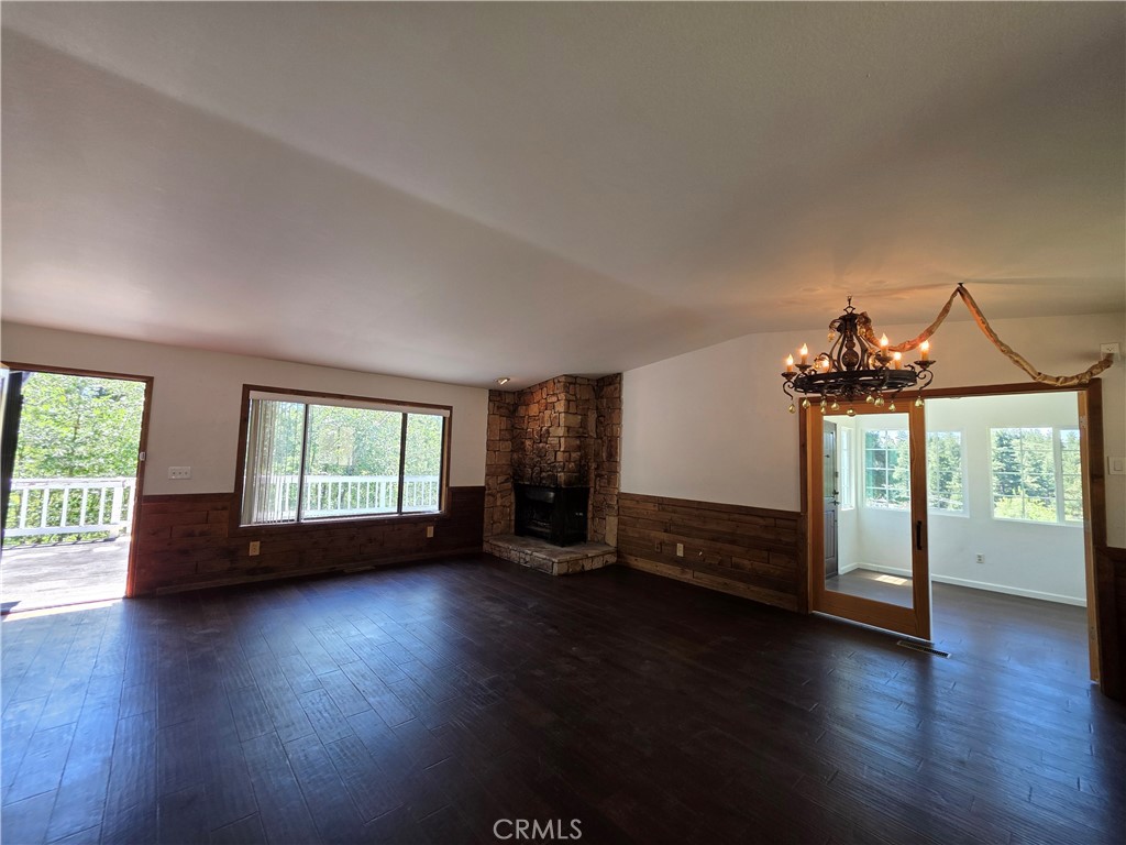 31510 Valley Ridge Drive Property Photo 2
