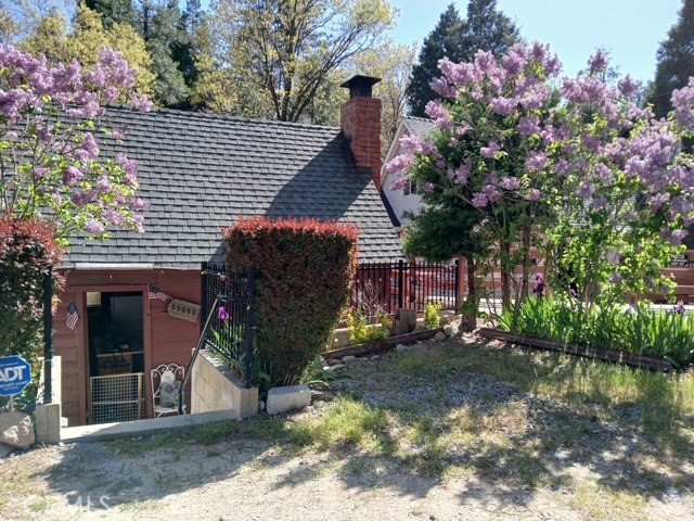 23683 Manzanita Drive Property Photo 1