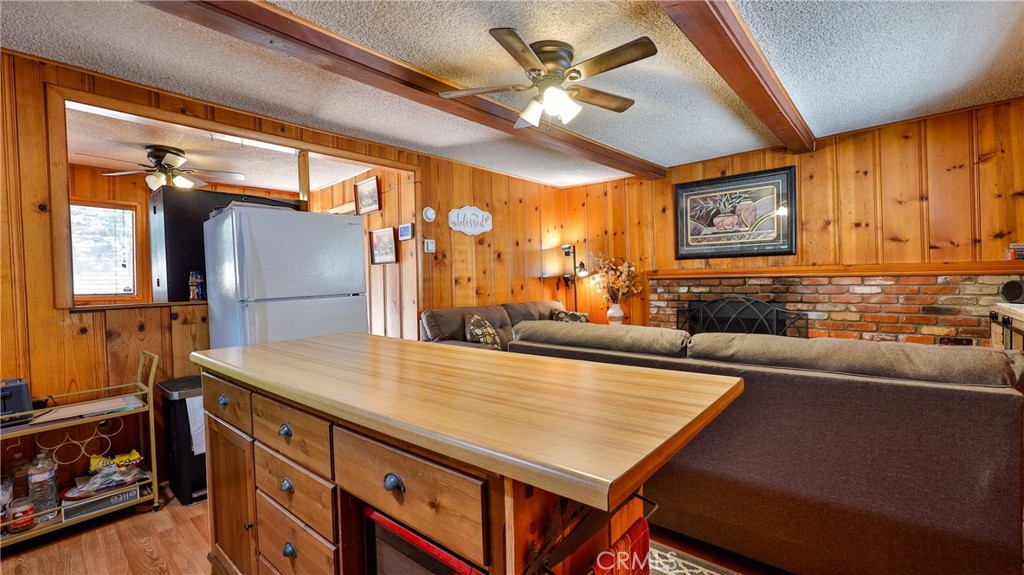 23683 Manzanita Drive Property Photo 11