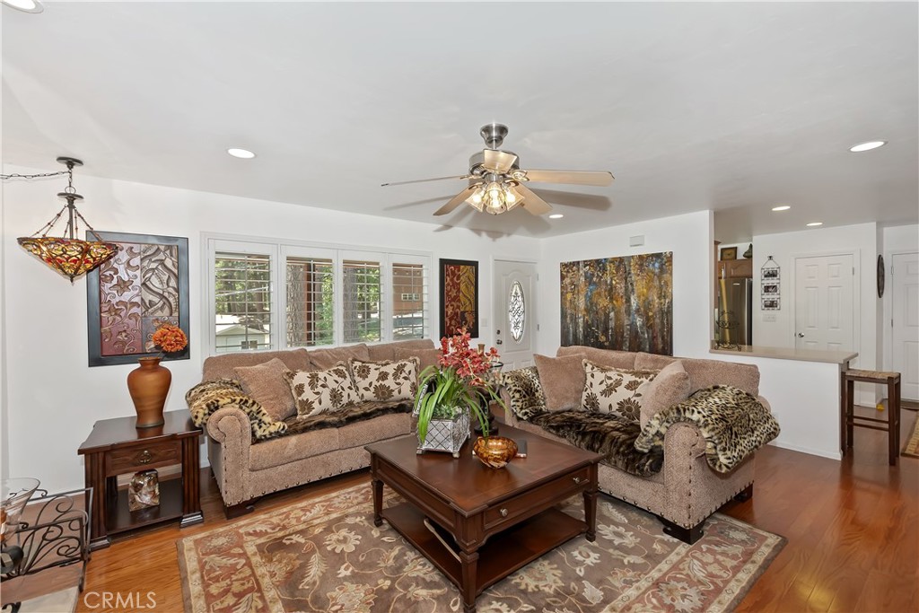 31816 Silver Spruce Drive Property Photo 3