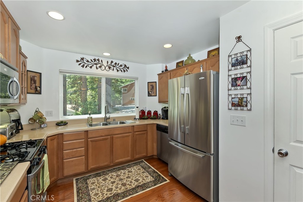 31816 Silver Spruce Drive Property Photo 5