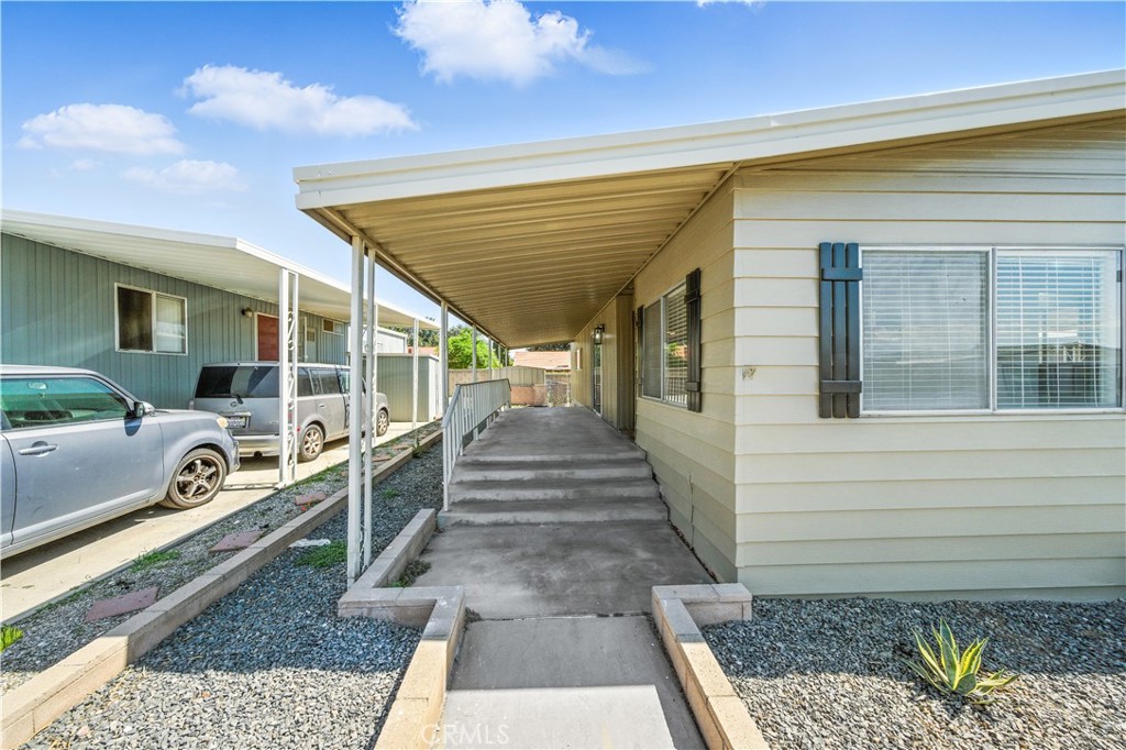 626 N Dearborn 12 Property Photo 5