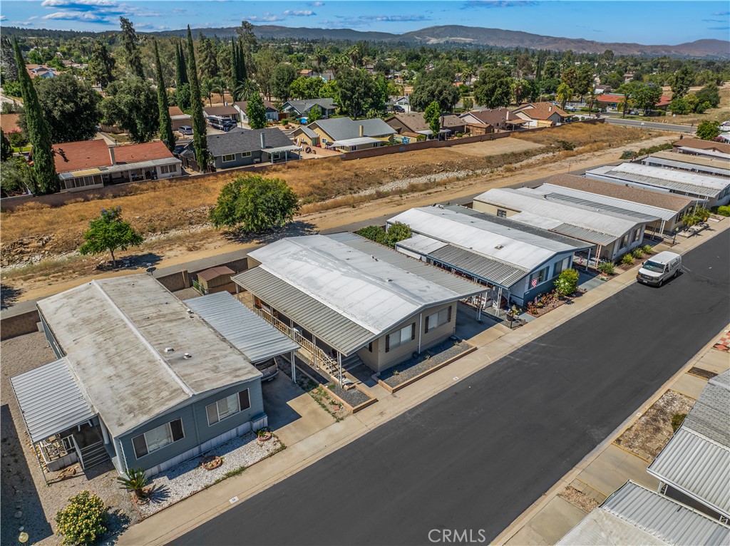 626 N Dearborn 12 Property Photo 9