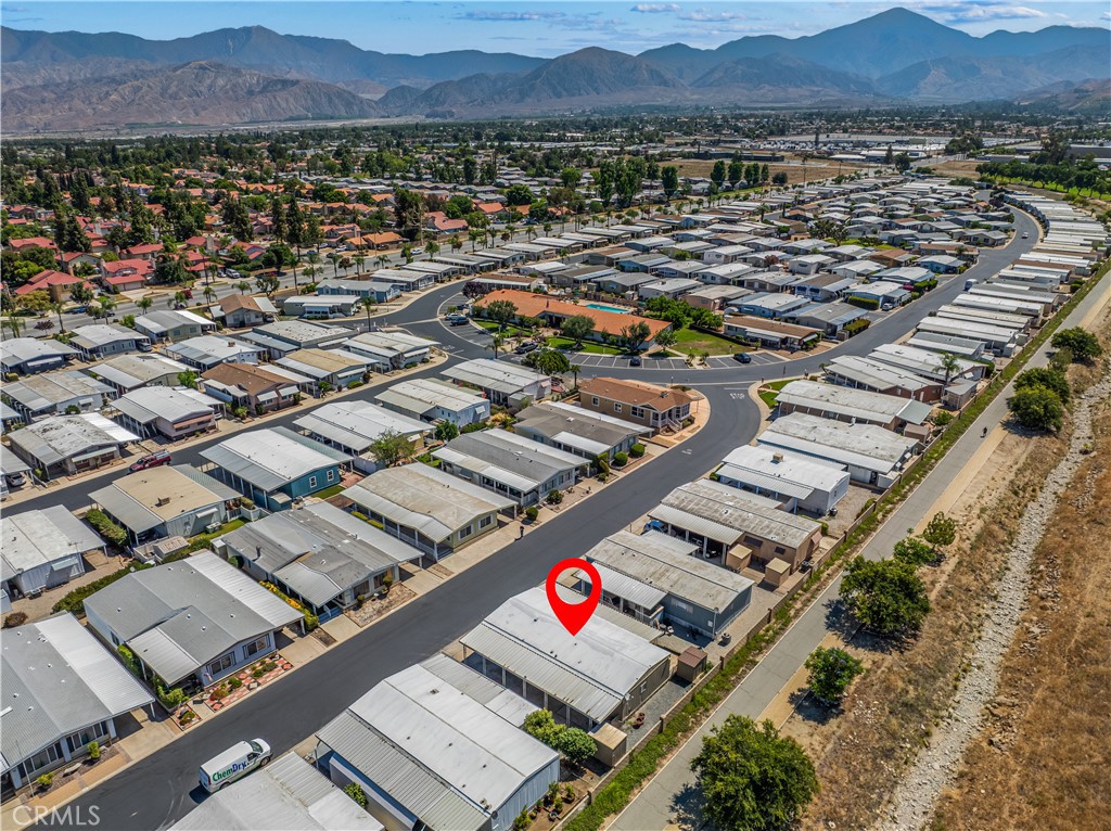 626 N Dearborn 12 Property Photo 10