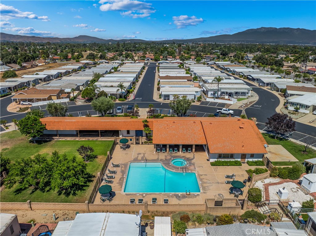 626 N Dearborn 12 Property Photo 11