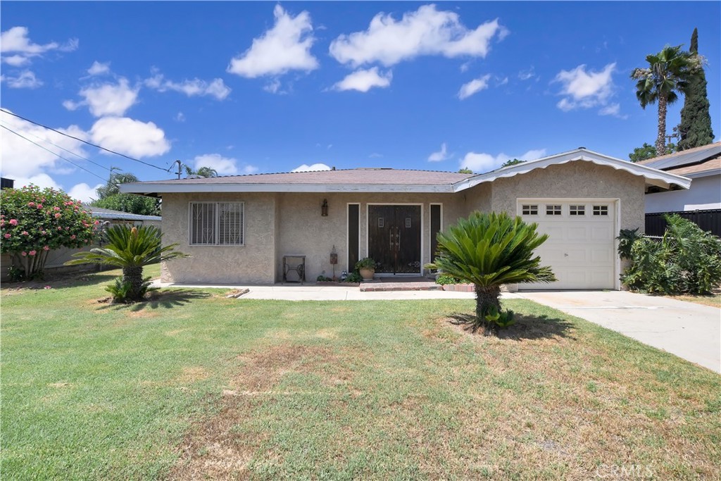 1582 Hardt Street Property Photo 1