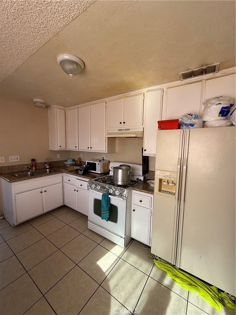 663 W 14th Street Property Photo 34