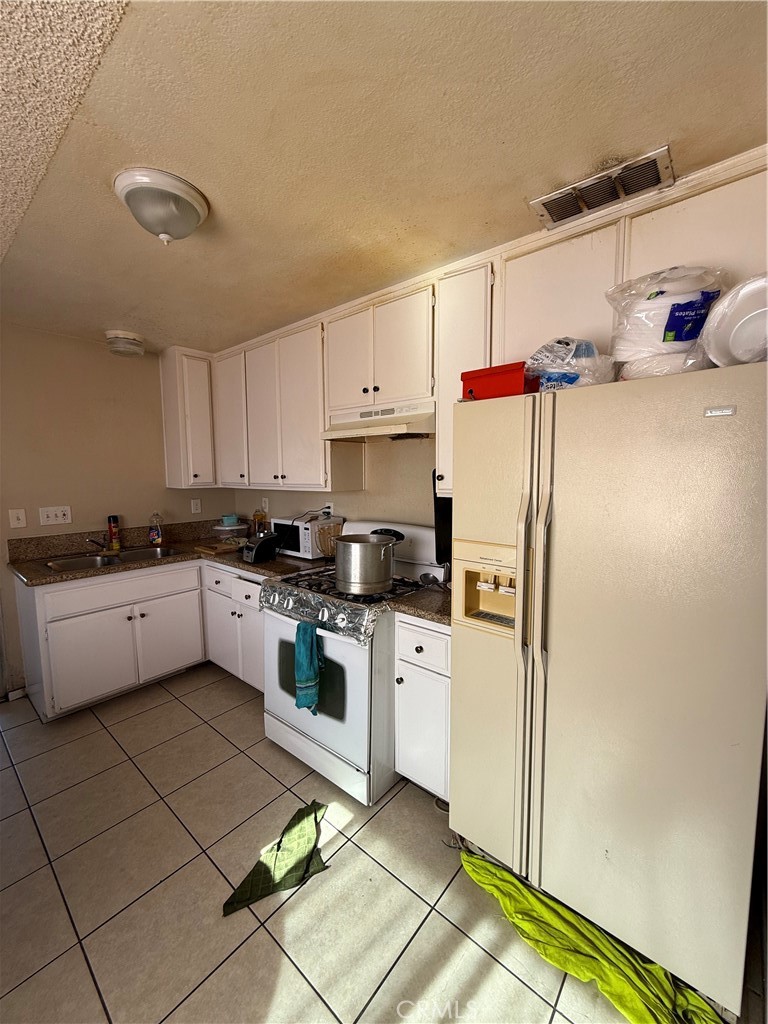 663 W 14th Street Property Photo 39