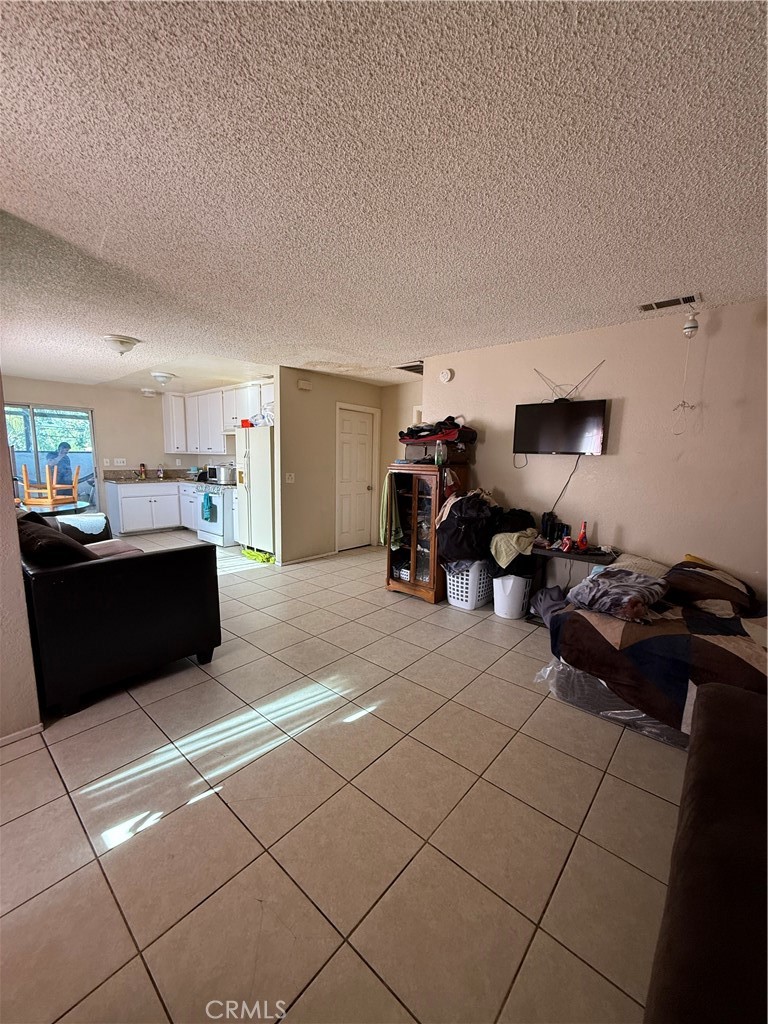 663 W 14th Street Property Photo 40