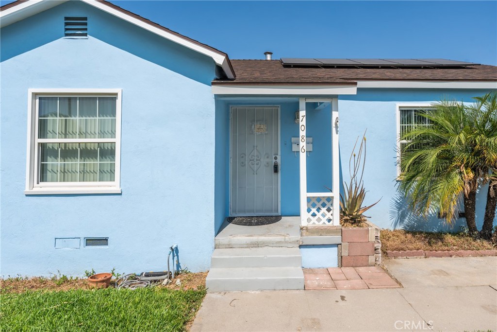 7086 Fairfax Drive Property Photo 3