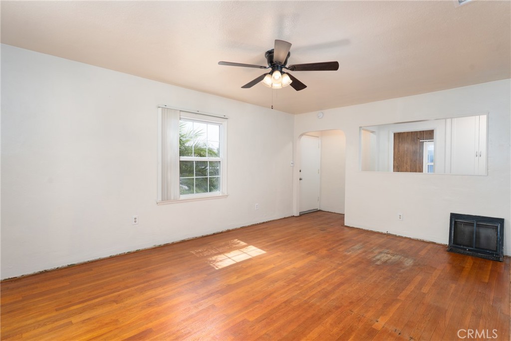 7086 Fairfax Drive Property Photo 6