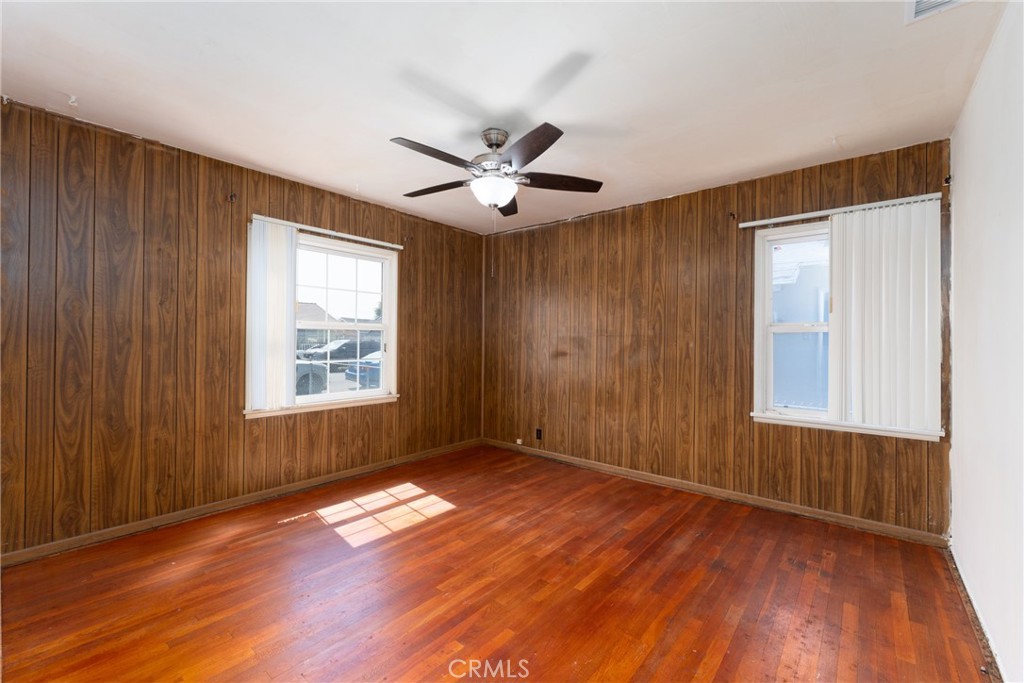 7086 Fairfax Drive Property Photo 15
