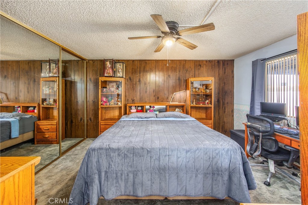 1676 Catalpa Avenue Property Photo 20