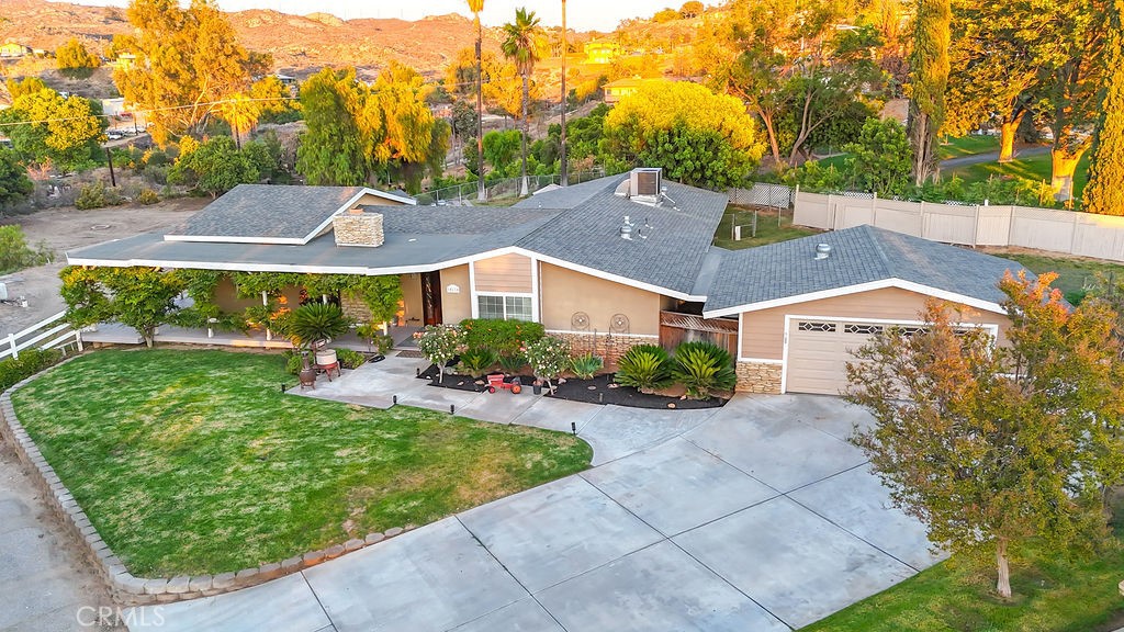 15110 Golden Star Avenue Property Photo 1