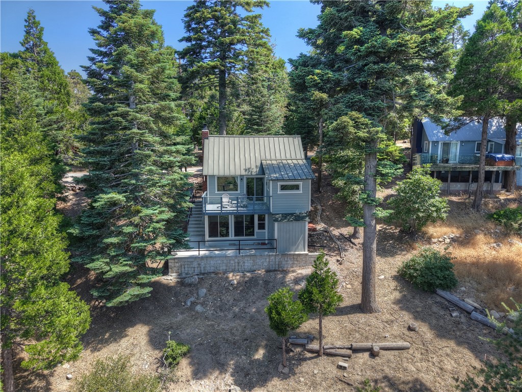 1040 Mile High Road Property Photo 2