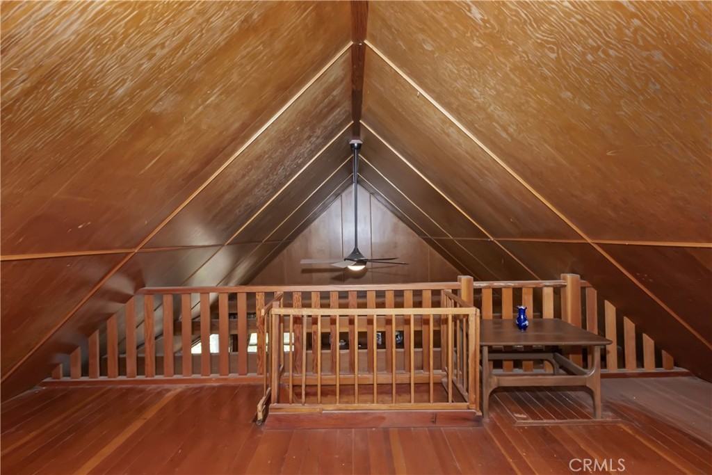 1040 Mile High Road Property Photo 25