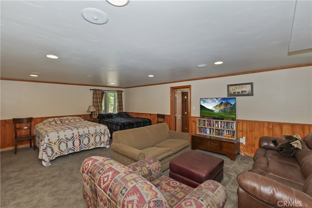 1040 Mile High Road Property Photo 30