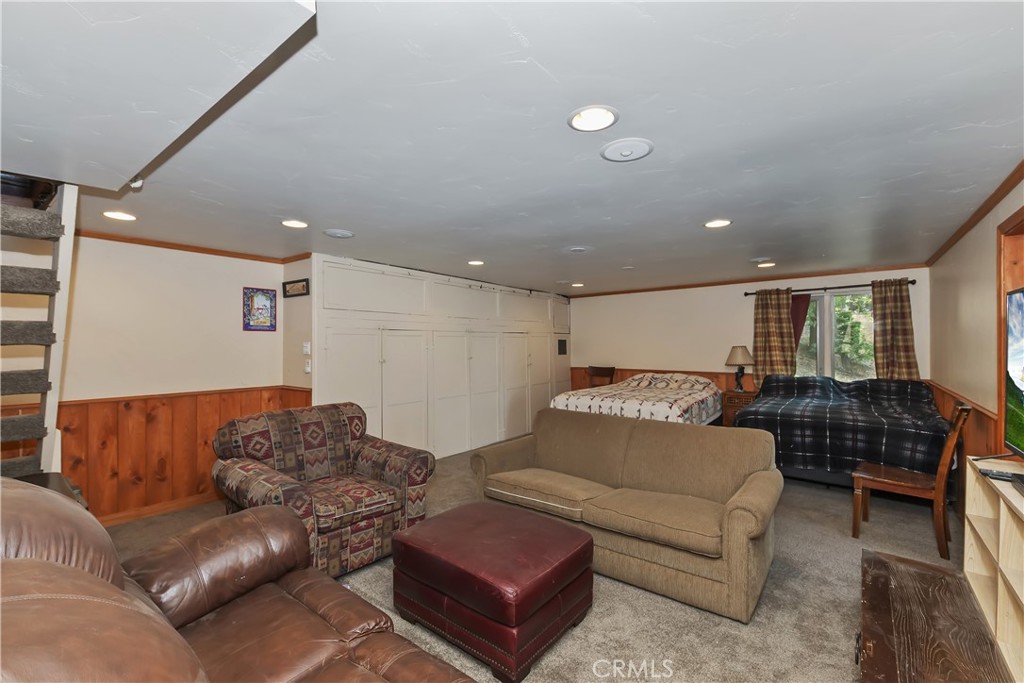1040 Mile High Road Property Photo 32