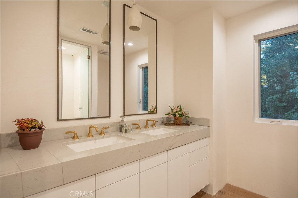 43612 Shasta Road Property Photo 22