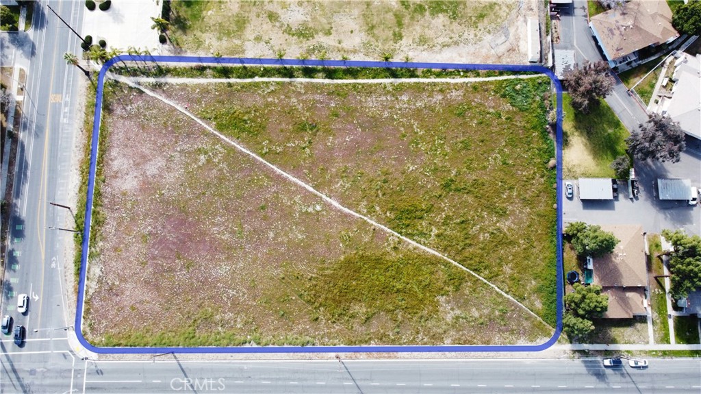 700 Lugonia Property Photo 3