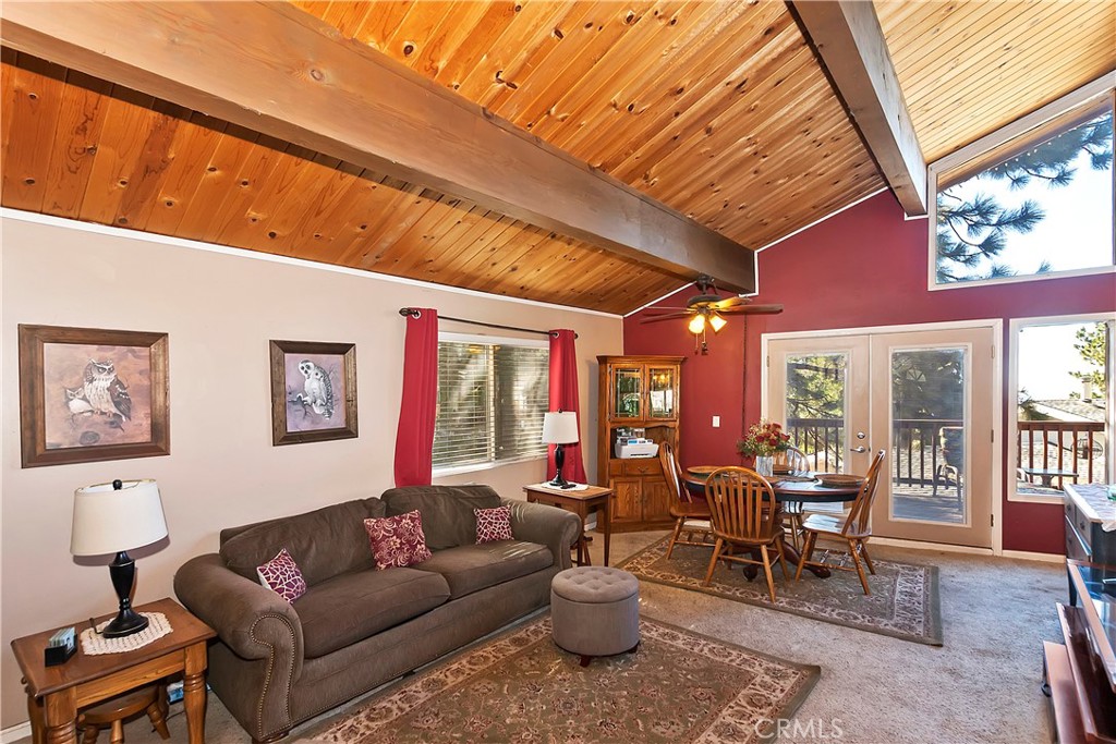 1930 Nob Hill Drive Property Photo 4