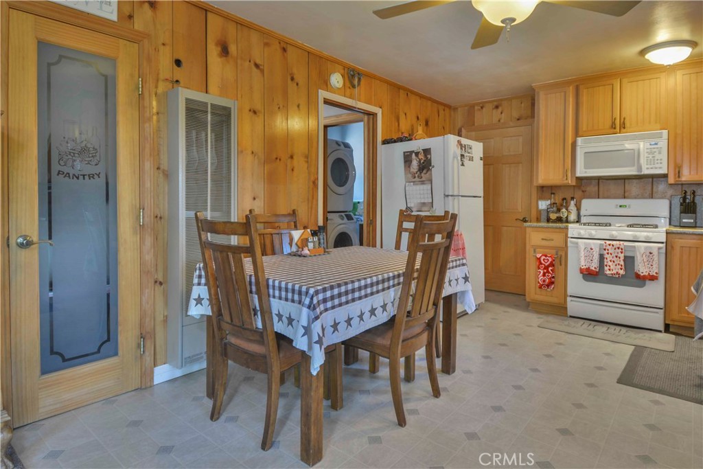 24507 Geneva Drive Property Photo 9