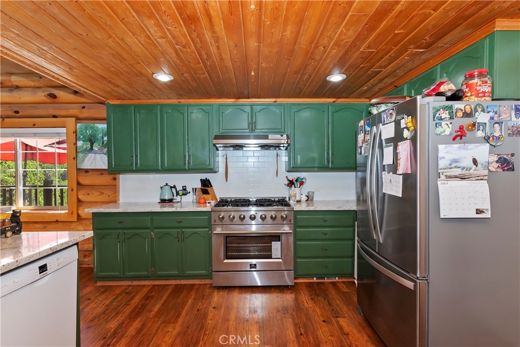 1415 Manzanita Way Property Photo 10