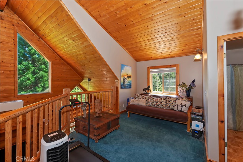 1415 Manzanita Way Property Photo 19