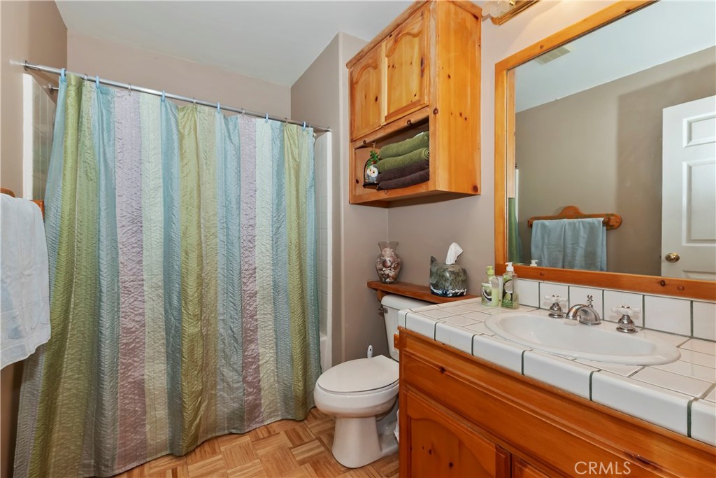 1415 Manzanita Way Property Photo 23