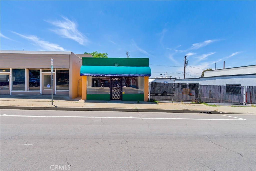 163 E 6th Street Property Photo 2