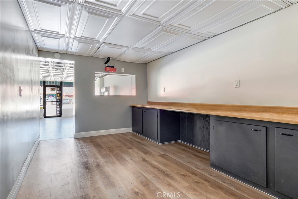 163 E 6th Street Property Photo 4