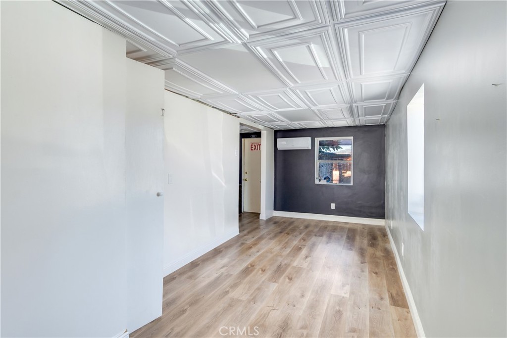 163 E 6th Street Property Photo 5