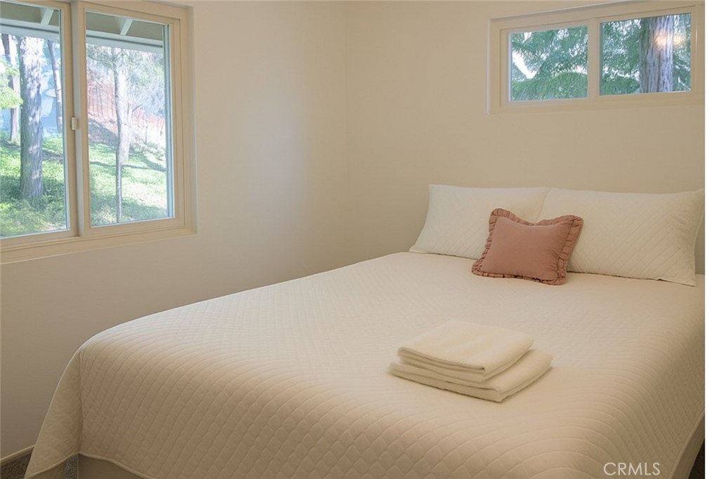 211 Heliotrope Drive Property Photo 15
