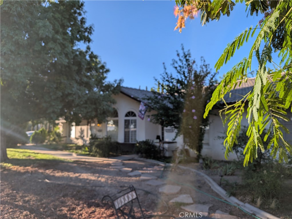 8323 Peach Avenue Property Photo 4