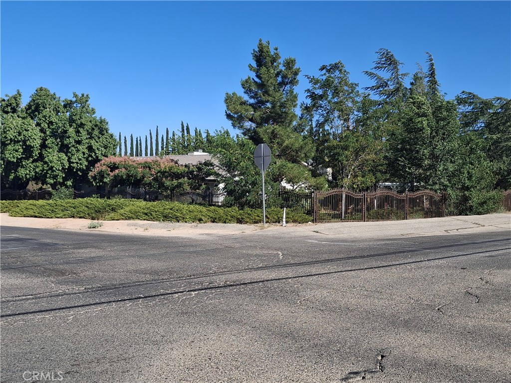 8323 Peach Avenue Property Photo 6