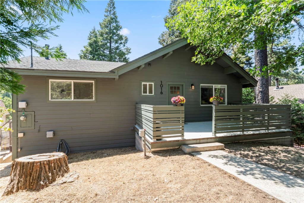 1016 Berne Drive Property Photo 1