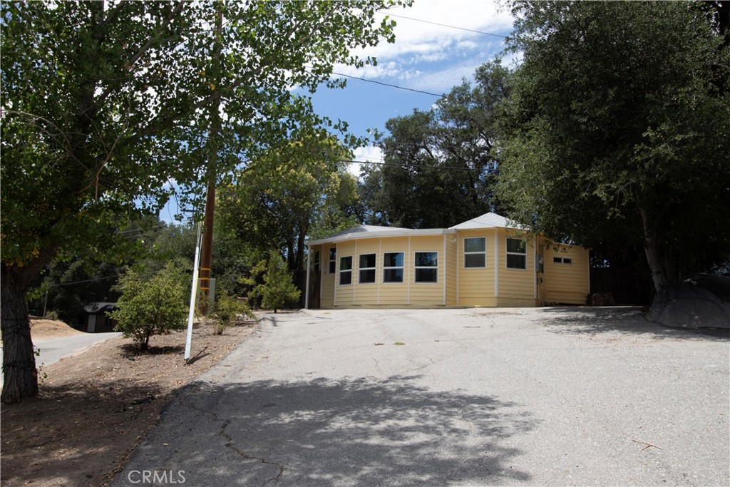 18670 Cryer Drive Property Photo 1